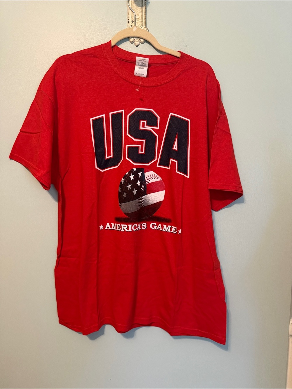 Gildan’s Baseball T-Shirt